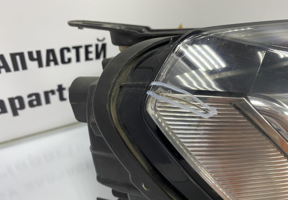 Фара правая Volkswagen Touareg 2 ксенон рестайлинг 2014-2018 oem 7P1941034A Фара правая Volkswagen Touareg 2 ксенон рестайлинг 2014-2018 oem 7P1941034A