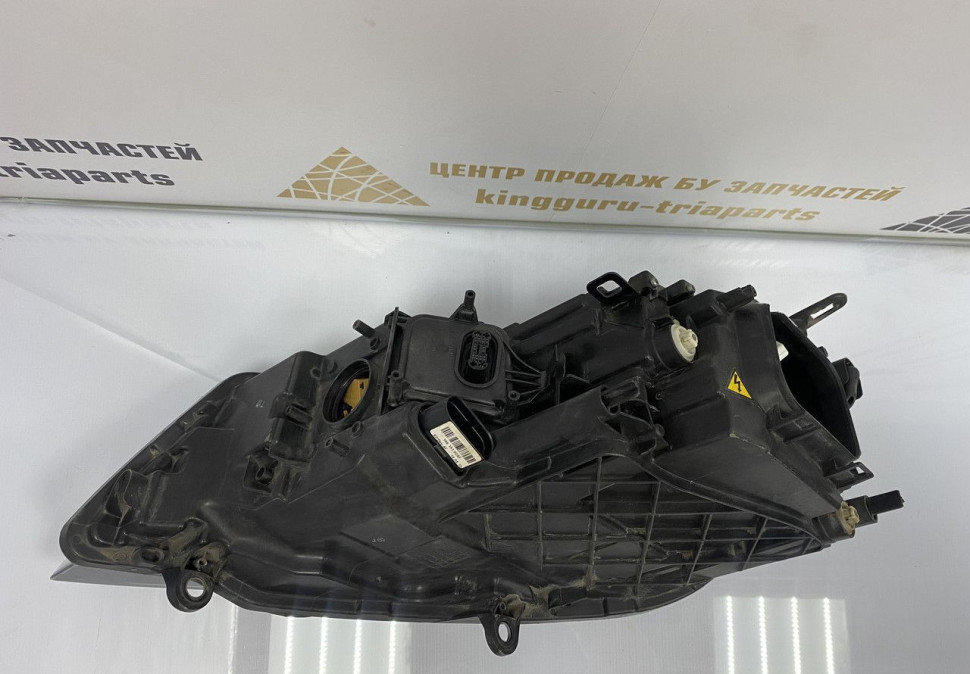 Фара правая Volkswagen Touareg 2 ксенон рестайлинг 2014-2018 oem 7P1941034A Фара правая Volkswagen Touareg 2 ксенон рестайлинг 2014-2018 oem 7P1941034A