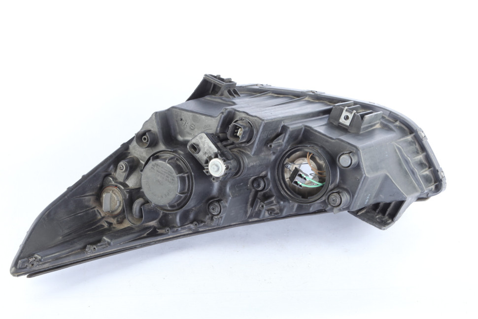 Фара правая Hundai IX35 2010 OEM 921022Y000 Фара правая Hundai IX35 2010 OEM 921022Y000