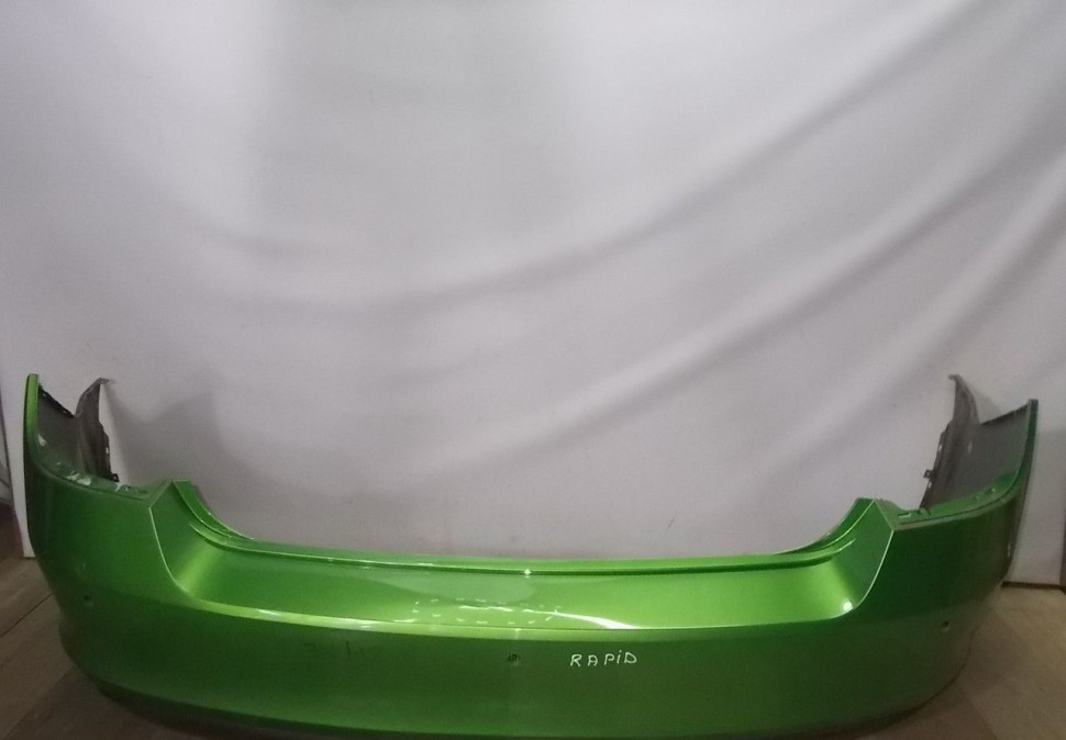 Бампер задний бу Skoda Rapid OEM 60U807421B