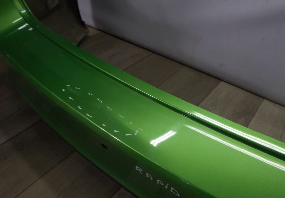 Бампер задний бу Skoda Rapid OEM 60U807421B