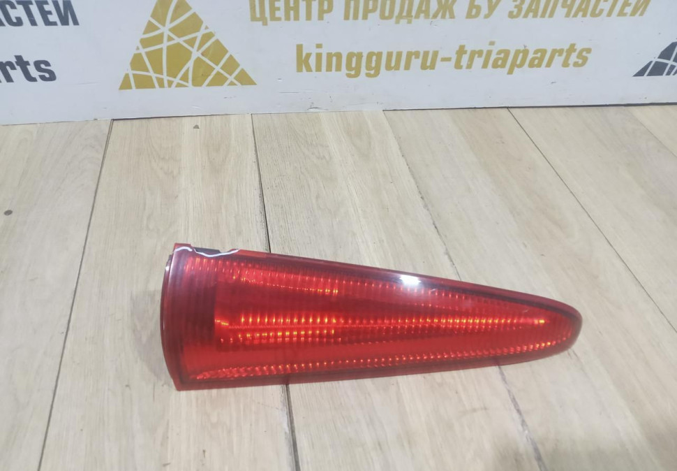 Фонарь правый верхний Renault Kangoo 2 OEM 8200419967 Фонарь правый верхний Renault Kangoo 2 OEM 8200419967