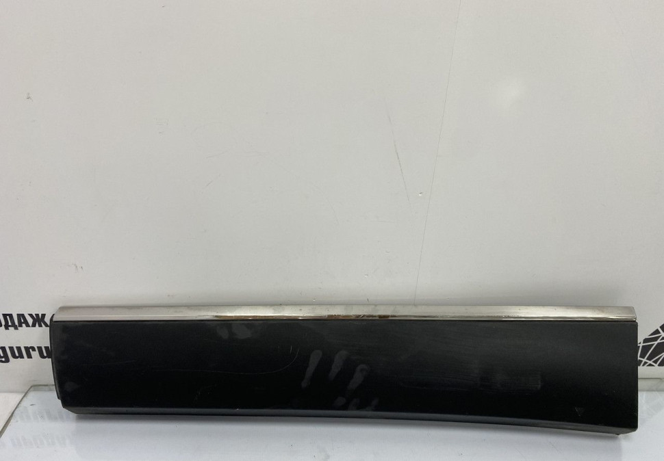 Молдинг двери задний левый Renault Arkana OEM 828777172R