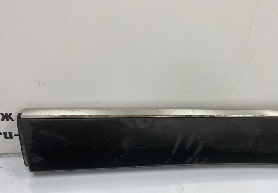 Молдинг двери задний левый Renault Arkana OEM 828777172R