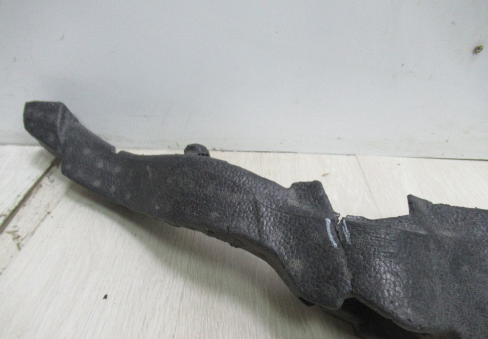 Абсорбер переднего бампера Volkswagen Tiguan 2 oem 5NA807248H (слом.мал.часть)