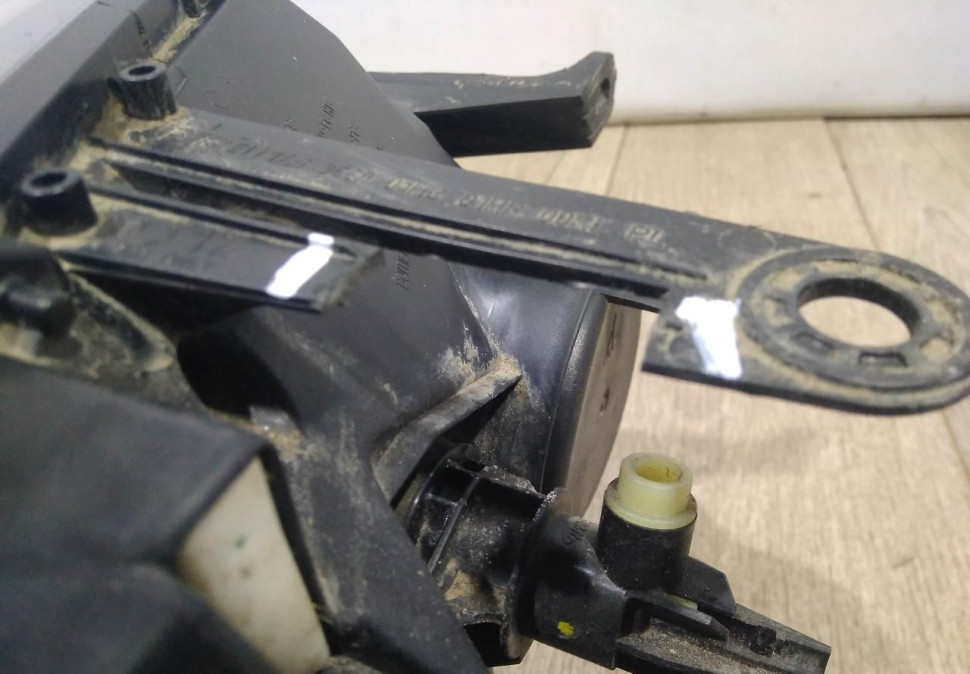 Фара левая бу Renault Duster рестайлинг OEM 260605020R