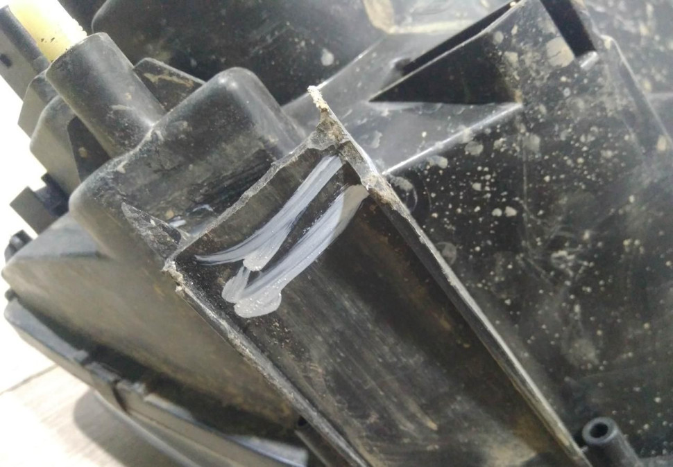 Фара левая бу Renault Duster рестайлинг OEM 260605020R