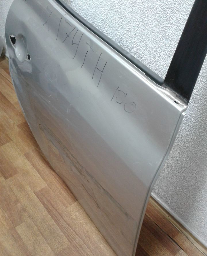 Дверь задняя правая Kia Venga вмятина