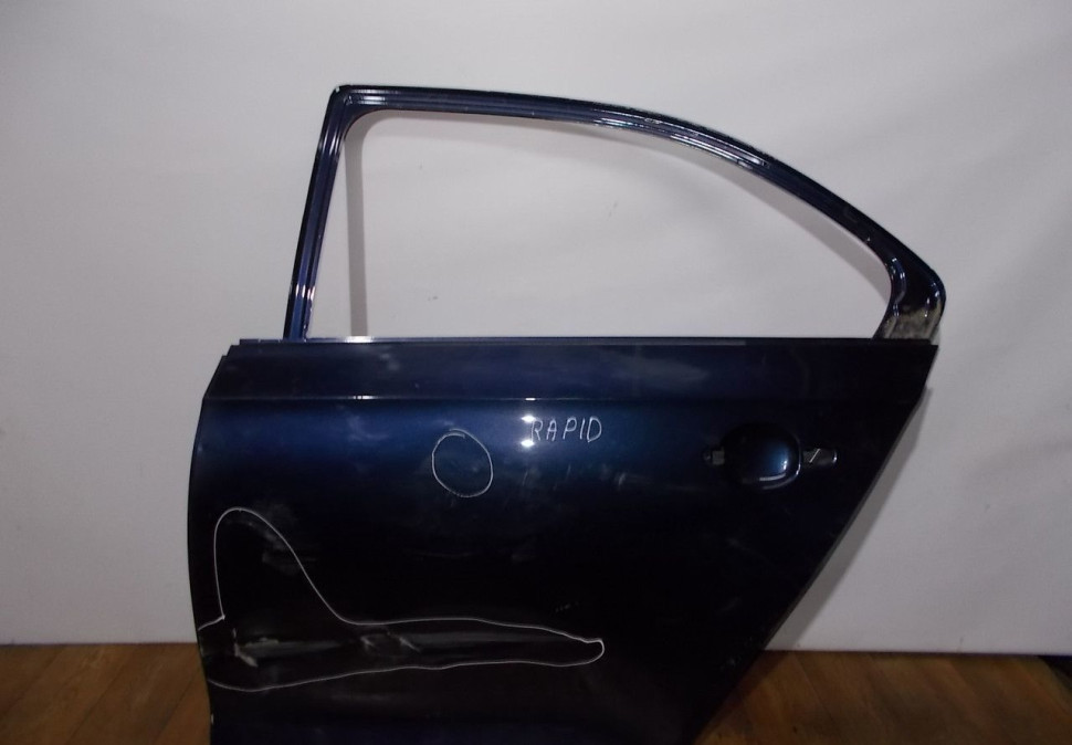Дверь задняя левая бу Skoda Rapid OEM 5JA833051B