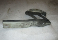 Петля капота правая на Vollkswagen Passat B-7