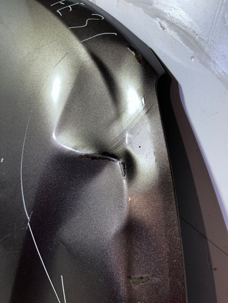 Капот Hyundai Santa Fe 3 (Вмятина) (Скл-3) Капот Hyundai Santa Fe 3 (Вмятина) (Скл-3)