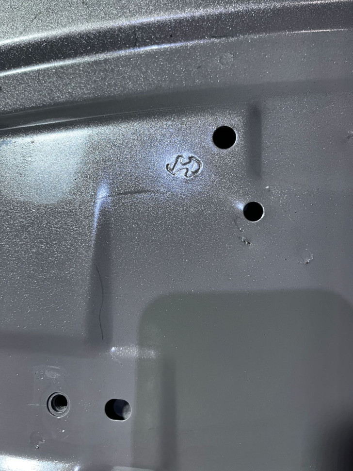 Капот Hyundai Santa Fe 3 (Вмятина) (Скл-3) Капот Hyundai Santa Fe 3 (Вмятина) (Скл-3)