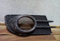 Решетка ПТФ правая Volkswagen Tiguan 11- Oem 5N0853666H