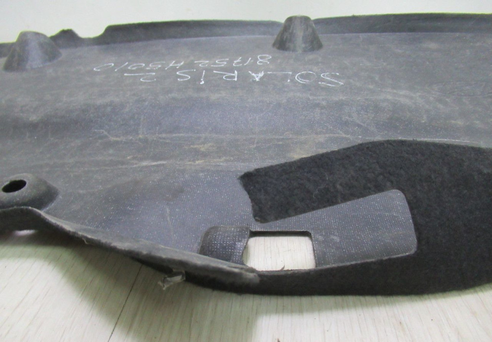 Обивка крышки багажника Hyundai Solaris 2 oem 81752H5010 (деф)