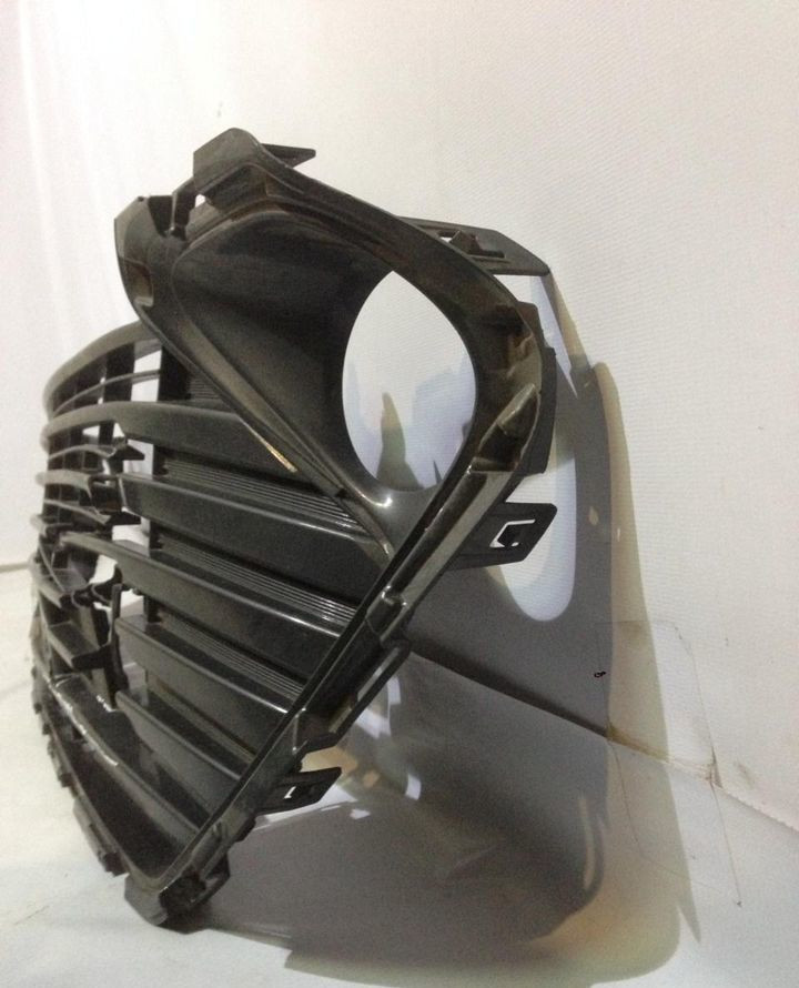 Решетка переднего бампера Toyota Camry V55  oem 5311233180