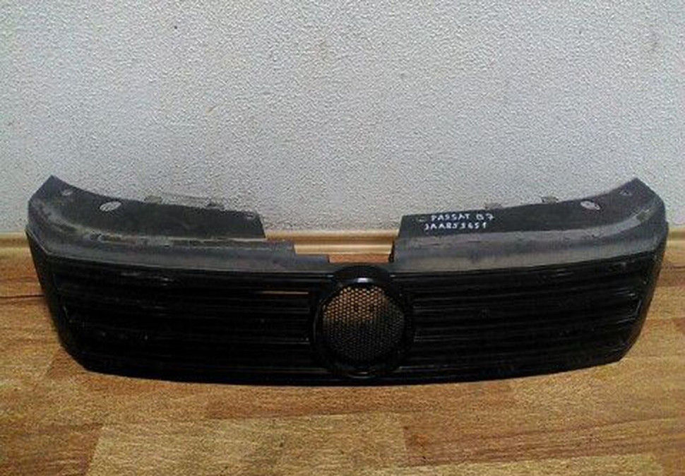 Решетка радиатора Volkswagen Passat B7 oem 3aa853651