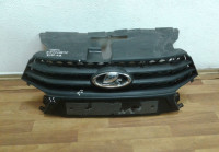Решетка радиатора Lada Vesta oem 8450008875 (мал. трещ.) (скл-3)