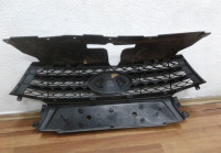 Решетка радиатора Lada Vesta oem 8450008875 (мал. трещ.) (скл-3)