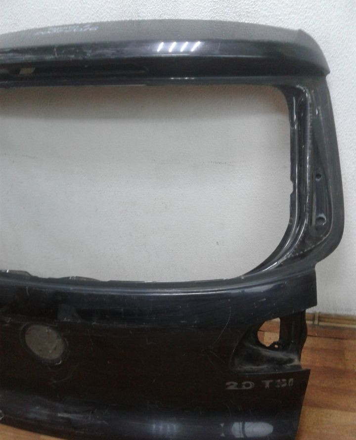 Крышка багажника Volkswagen Tiguan (07-16) (вмятина)