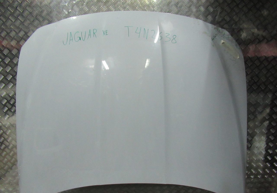 Капот Jaguar Xe 1 oem T4n2638 (вмятина) (скл-3)
