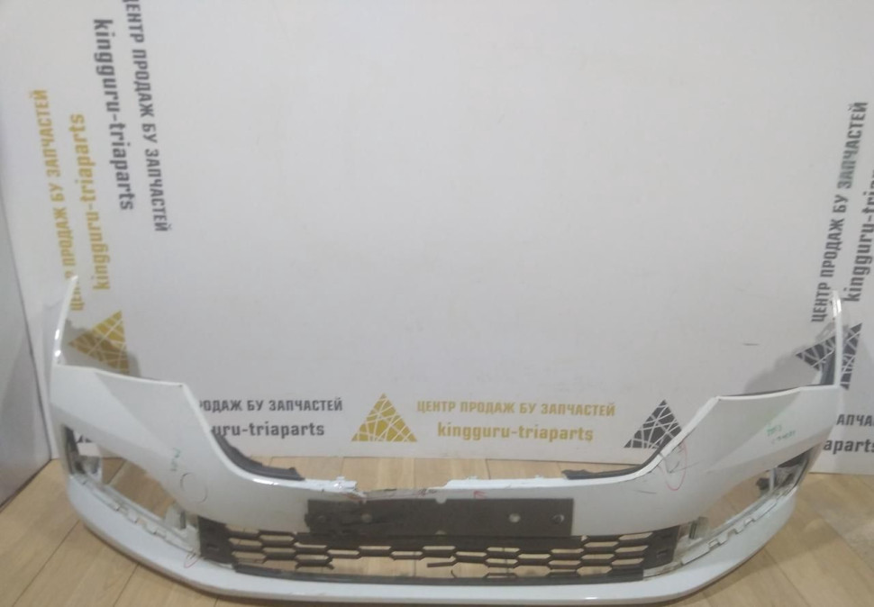 Бампер передний бу Skoda Rapid 2 OEM 60U807221M (В)