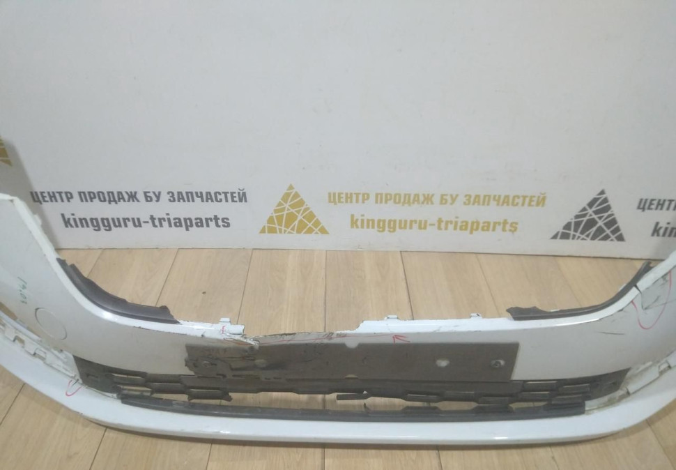 Бампер передний бу Skoda Rapid 2 OEM 60U807221M (В)