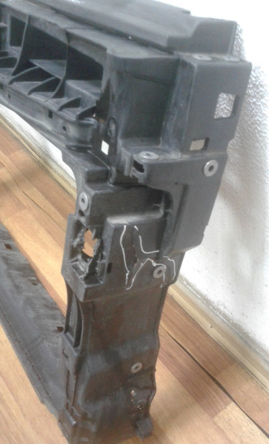 Панель передняя Volkswagen Tiguan 2 oem 5nr805588e (трещины) Панель передняя Volkswagen Tiguan 2 oem 5nr805588e (трещины)