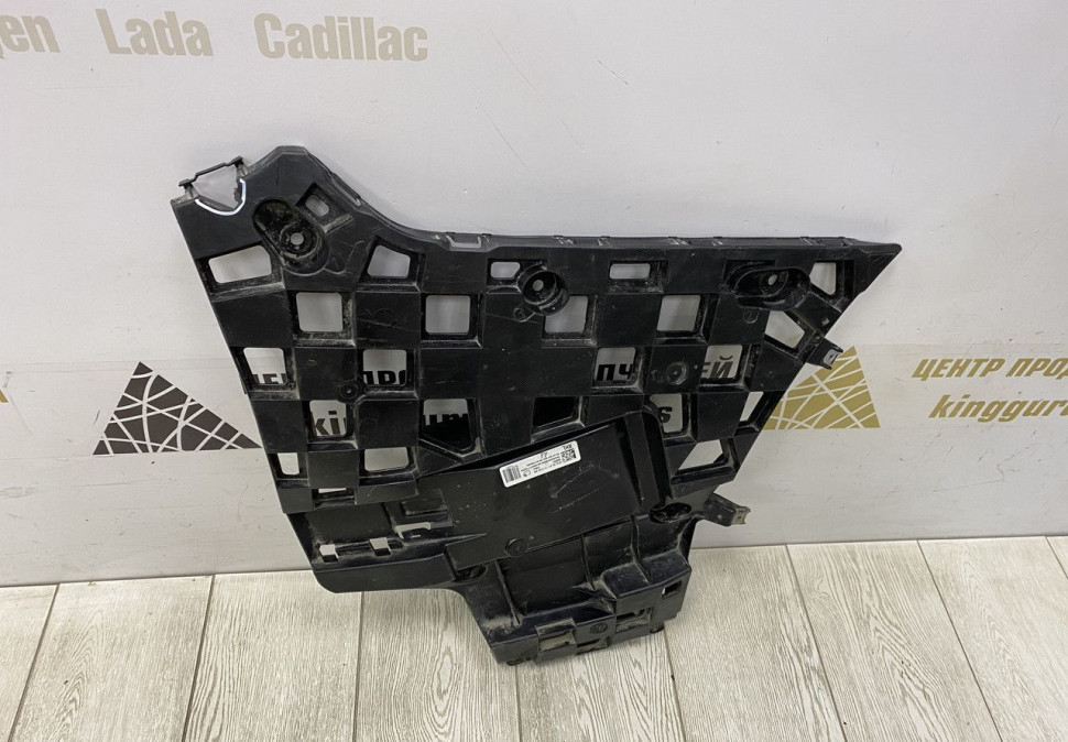 Кронштейн заднего бампера правый BMW X7 G07 OEM 51127420666 Кронштейн заднего бампера правый BMW X7 G07 OEM 51127420666