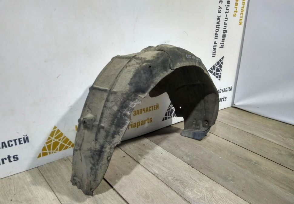 Подкрылок задний правый бу Skoda Octavia A7 OEM 5E0810970C