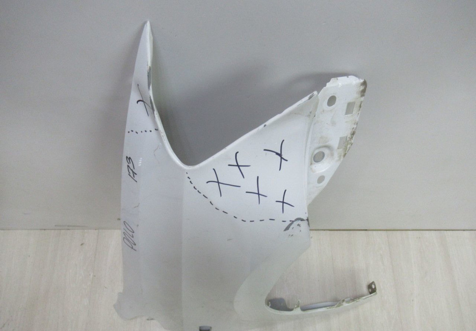 Крыло переднее правое Volkswagen Polo sedan oem 6r0821106 (вмятины)