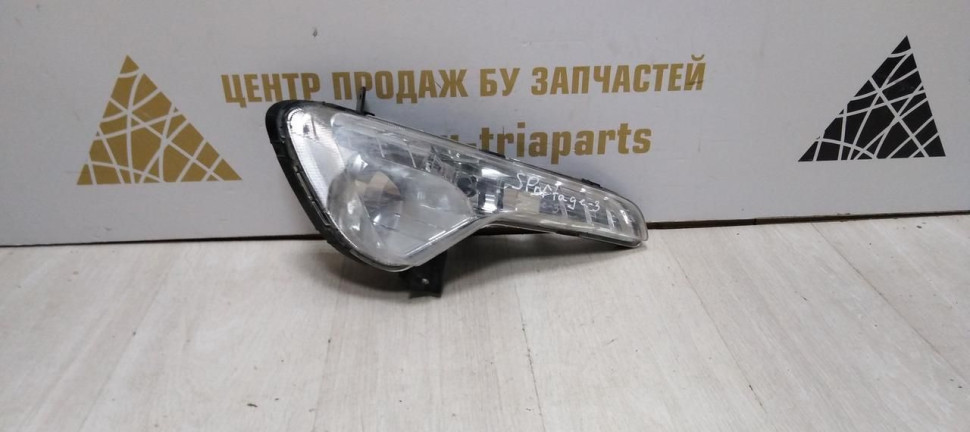 Противотуманная фара правая Kia Sportage 3 10-15 oem 922023W000 (скл-3)