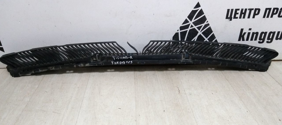 Кронштейн заднего бампера Volkswagen Tiguan 2 (17-20) oem 5nr807863
