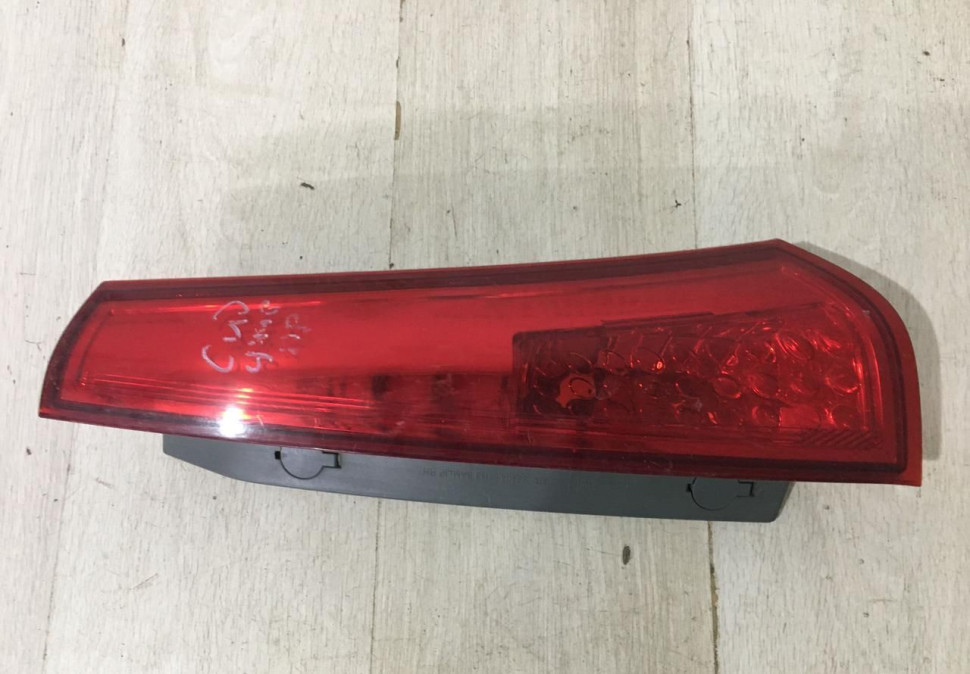 Фонарь правый верхний Kia Ceed 1 универсал 2006-2012 oem 924041H300