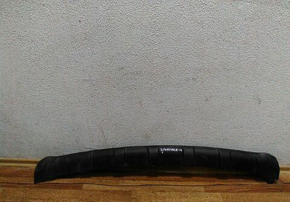 Спойлер переднего бампера Kia Sportage 4 сломаны направляющие oem 86565f1000