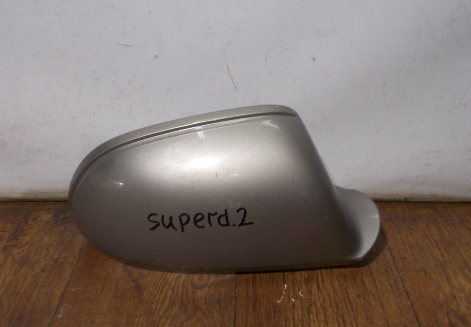 Крышка корпуса зеркала правая бу Skoda Superb OEM 3T0857538