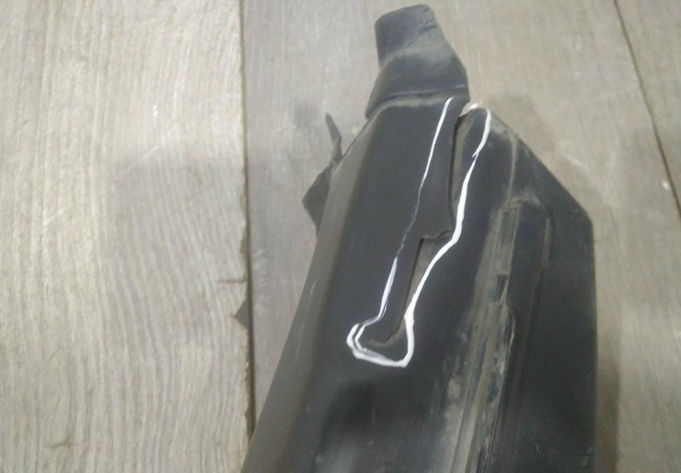 Воздуховод тормозного механизма левый бу BMW 7 G11 OEM 51747359791