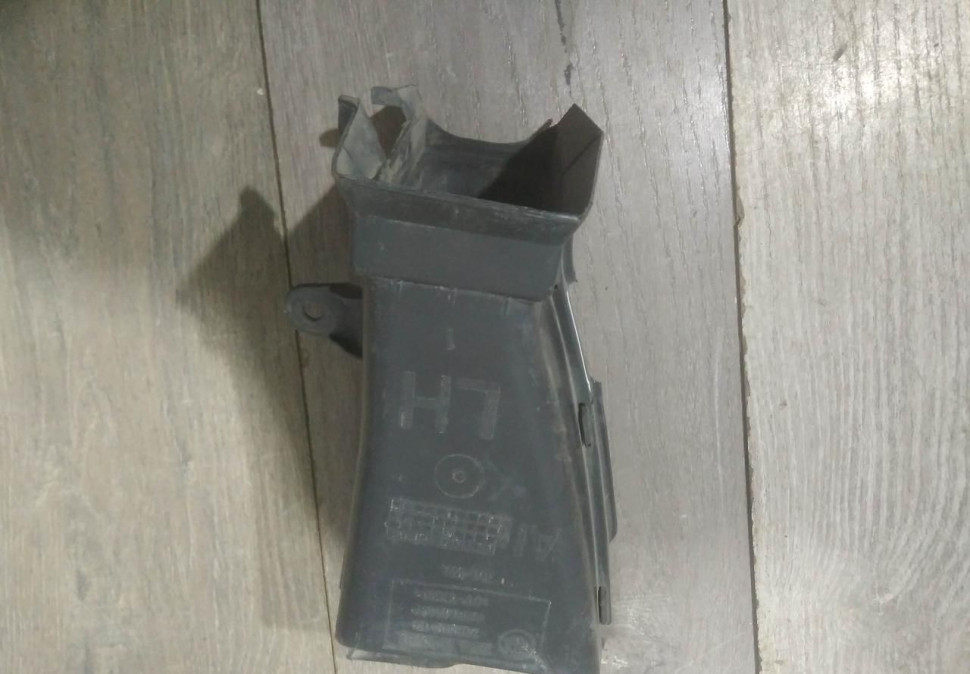 Воздуховод тормозного механизма левый бу BMW 7 G11 OEM 51747359791