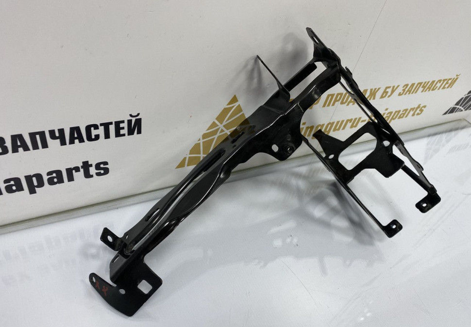 Кронштейн под фару левый BMW 3 F30 OEM 51647245791 Кронштейн под фару левый BMW 3 F30 OEM 51647245791