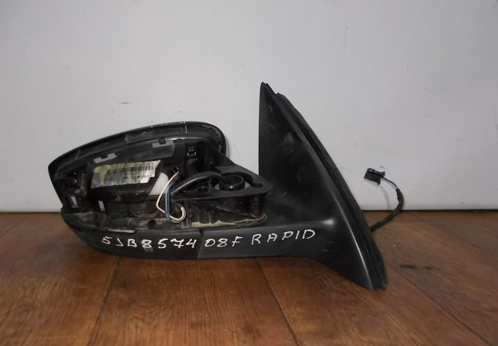 Корпус зеркала правый бу Skoda Rapid OEM 5JB857408F