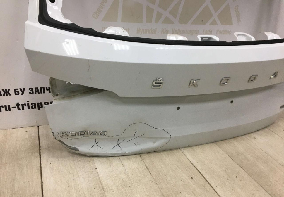 Крышка багажника Skoda Kodiaq OEM 565827025A (скл-3) Крышка багажника Skoda Kodiaq OEM 565827025A (скл-3)