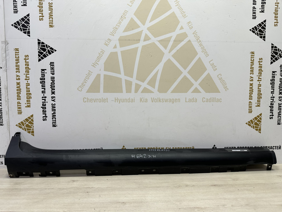 Порог правый BMW X3 F25 OEM 51777210080