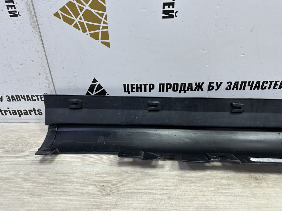 Порог правый BMW X3 F25 OEM 51777210080