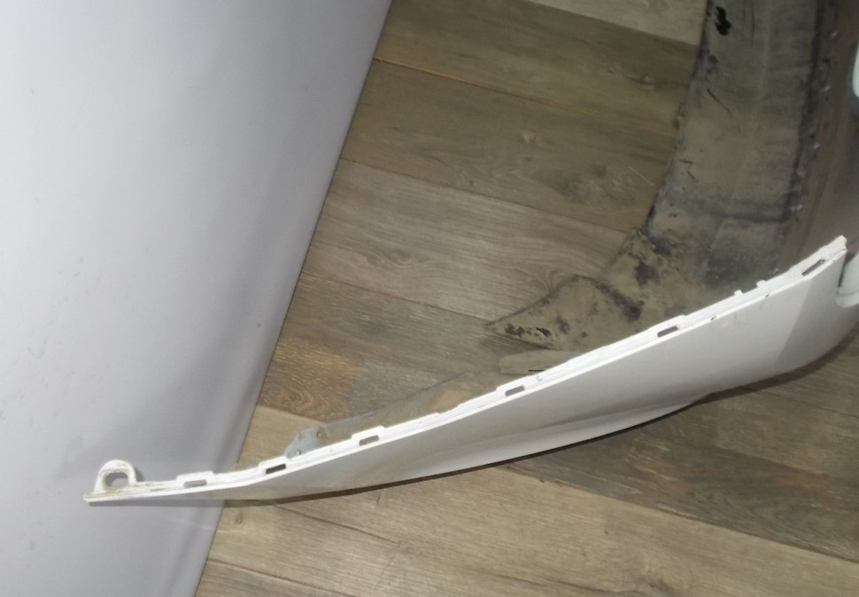 Бампер задний бу Skoda Rapid OEM 60U807421B Бампер задний бу Skoda Rapid OEM 60U807421B