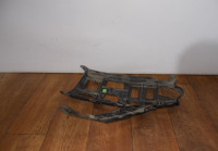 Кронштейн бампера правый бу Skoda Octavia A7 рестайлинг OEM 5E0807056C