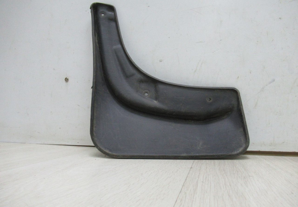 Брызговик задний правый Volkswagen Tiguan 2 oem 5na075101p Брызговик задний правый Volkswagen Tiguan 2 oem 5na075101p