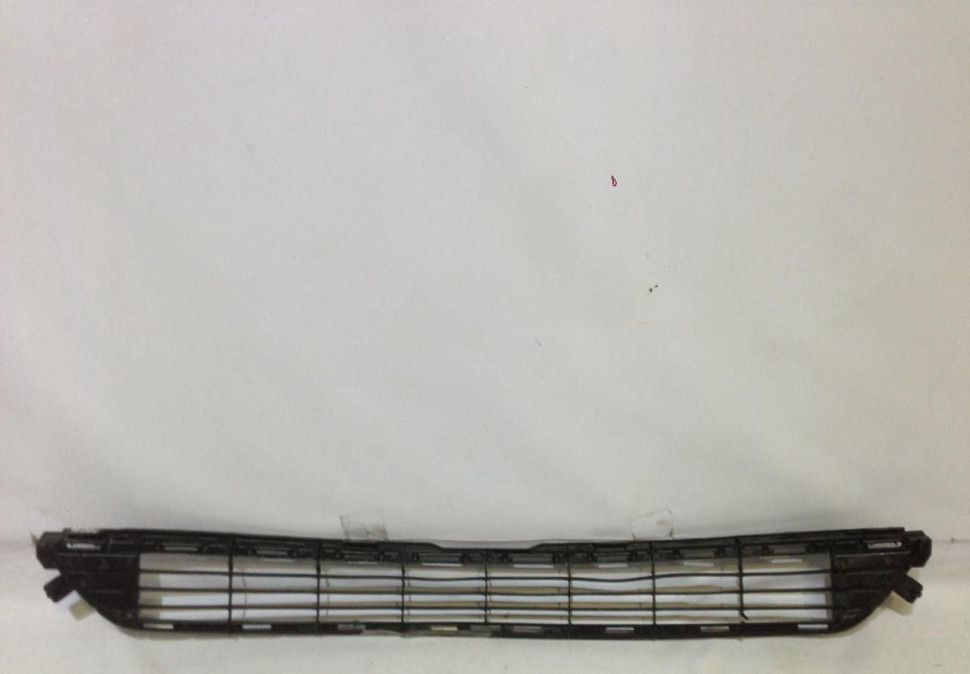 Решетка бампера правая Toyota RAV4 xa40 oem 5311242090 (Скл-3) Решетка бампера правая Toyota RAV4 xa40 oem 5311242090 (Скл-3)
