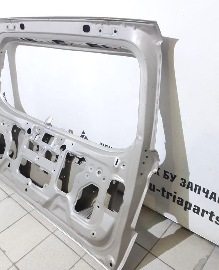 Крышка багажника Chevrolet Orlando oem 95186445 (скл-3) Крышка багажника Chevrolet Orlando oem 95186445 (скл-3)