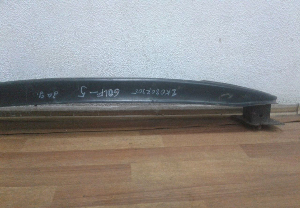 Усилитель заднего бампера Volkswagen Golf 5 oem 1k0807305
