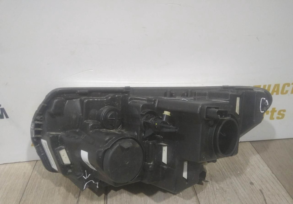 Фара правая бу Renault Logan 2 рестайлинг OEM 260101079R