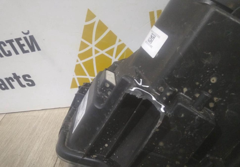 Фара правая бу Renault Logan 2 рестайлинг OEM 260101079R